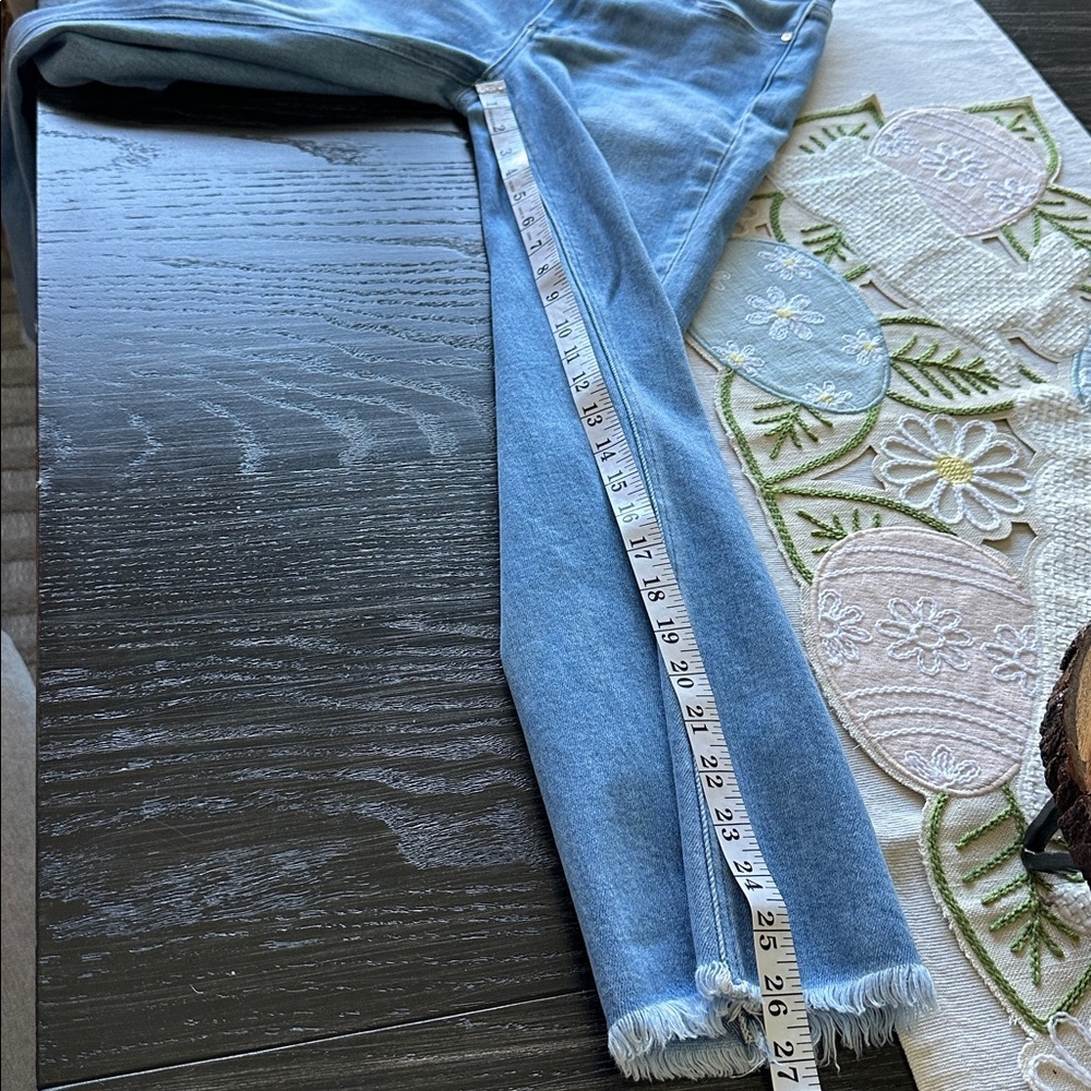 PAIGE Colette Anthropologie Blue Mid-Rise Raw Hem Denim Capri Jeans, Size 28 - Picture 6 of 14
